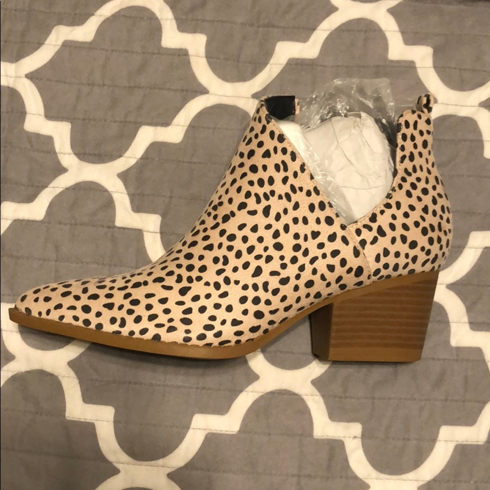 Jolinall leopard mid-heel boots